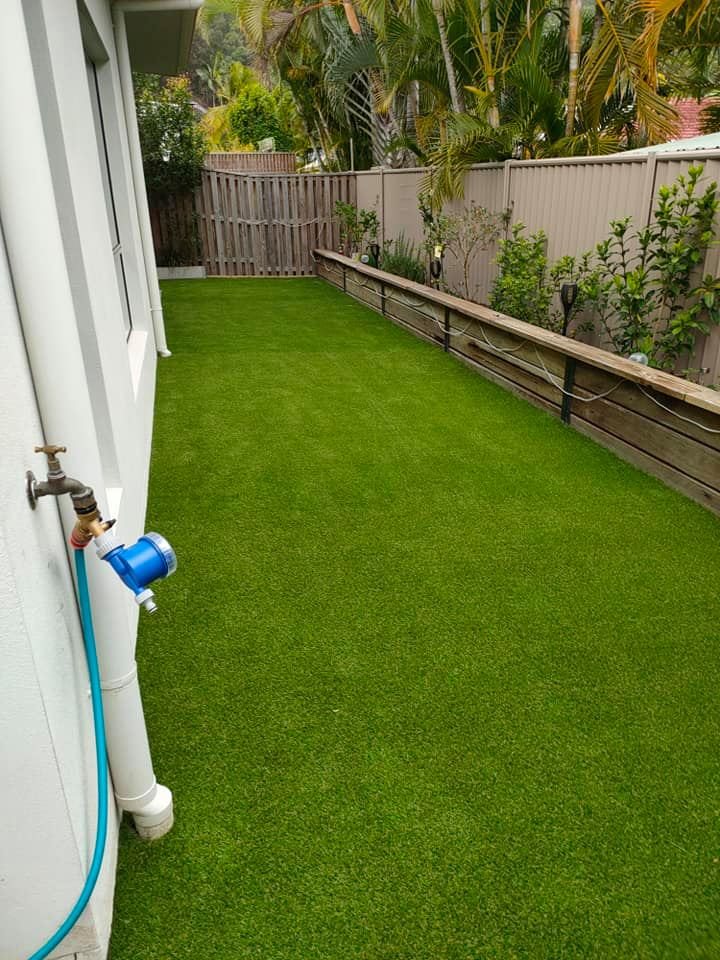 Artificial grass installation photo 4
